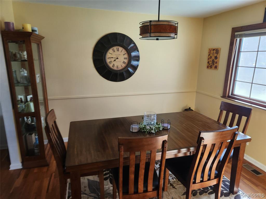 6103 Trenton Drive, Flint, MI 48532 — Photo 21
