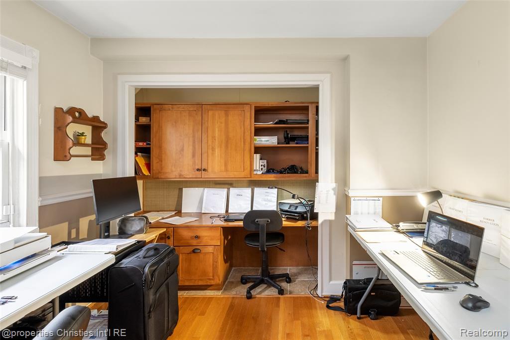 16219 Elizabeth Street, Beverly Hills, MI 48025 — Photo 17