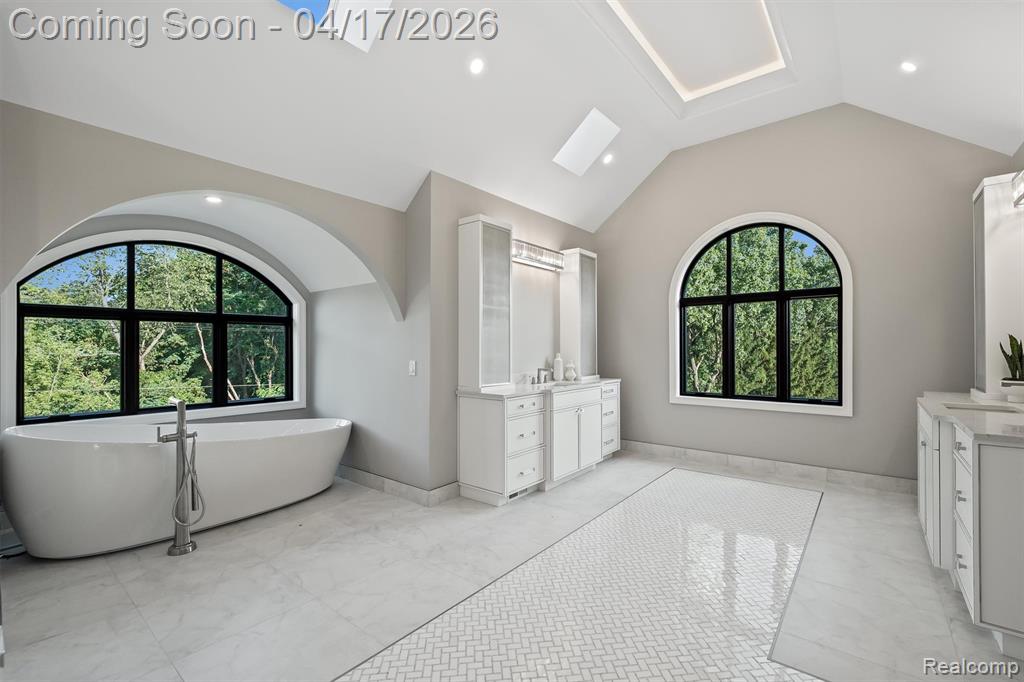 5305 Elmgate Bay Drive, Orchard Lake Village, MI 48324 — Photo 26