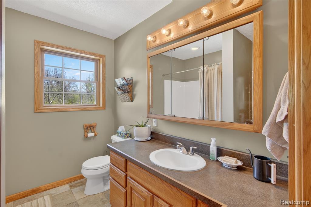 7233 Hague Avenue, Jackson, MI 49201 — Photo 16