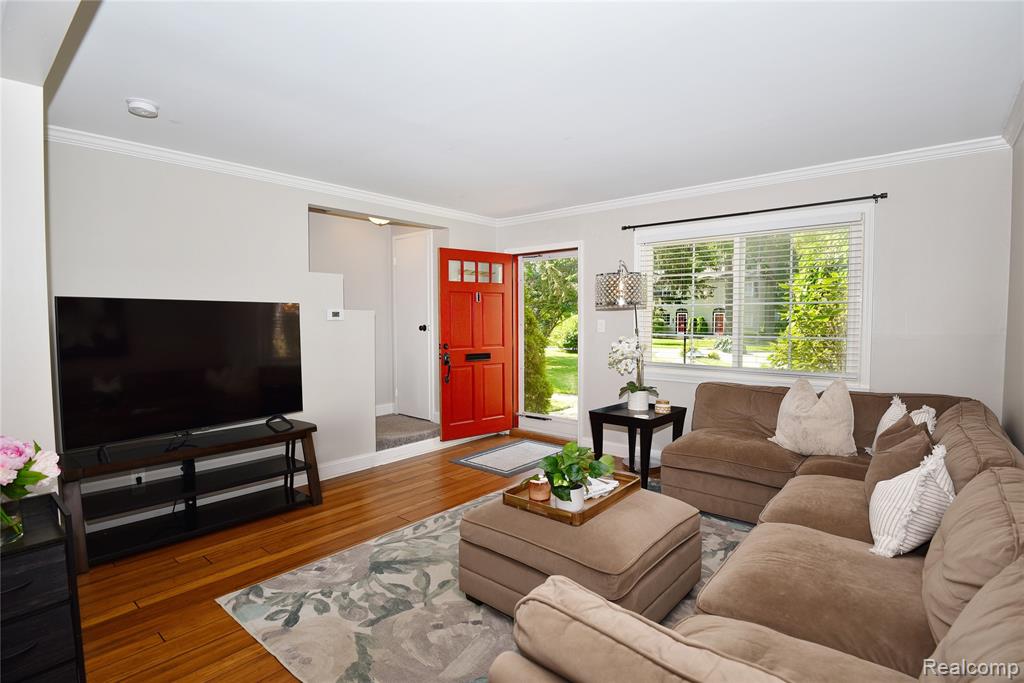 726 Graefield Court, Birmingham, MI 48009 — Photo 4