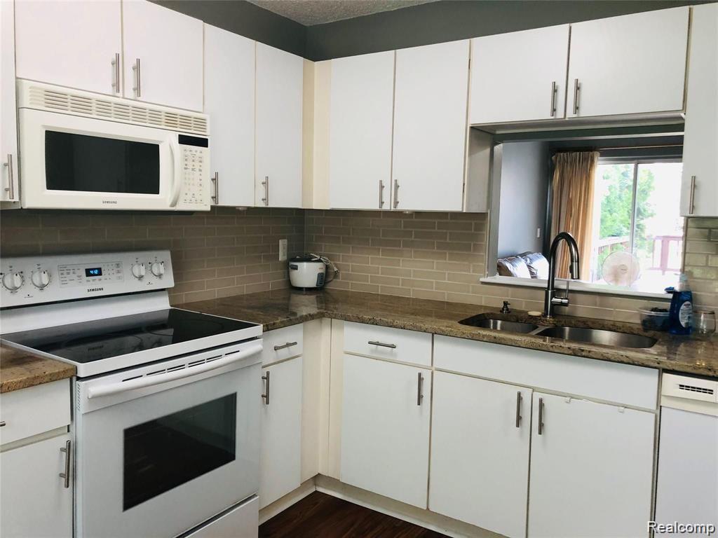 41419 CORNELL Drive, Novi, MI — Photo 9