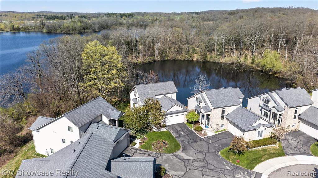 707 Pointe Court, Milford, MI 48381 — Photo 42