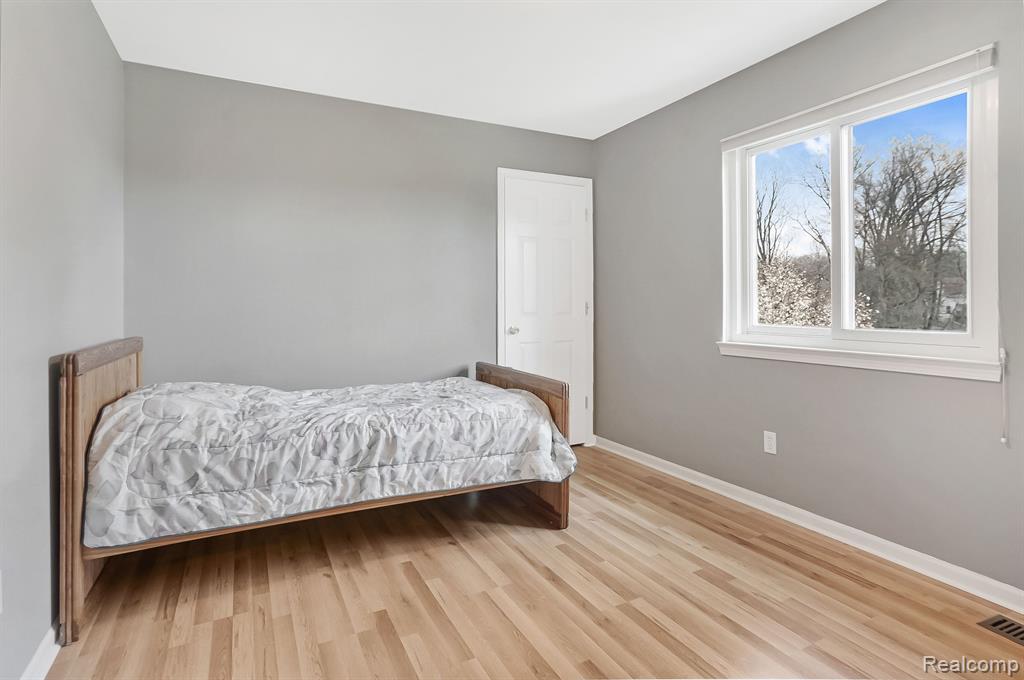 21191 GREENBRIAR Lane, South Lyon, MI 48178 — Photo 28
