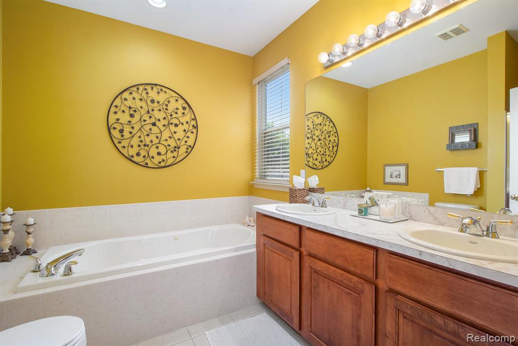 43080 Emerson Way, Novi, MI 48377 — Photo 17