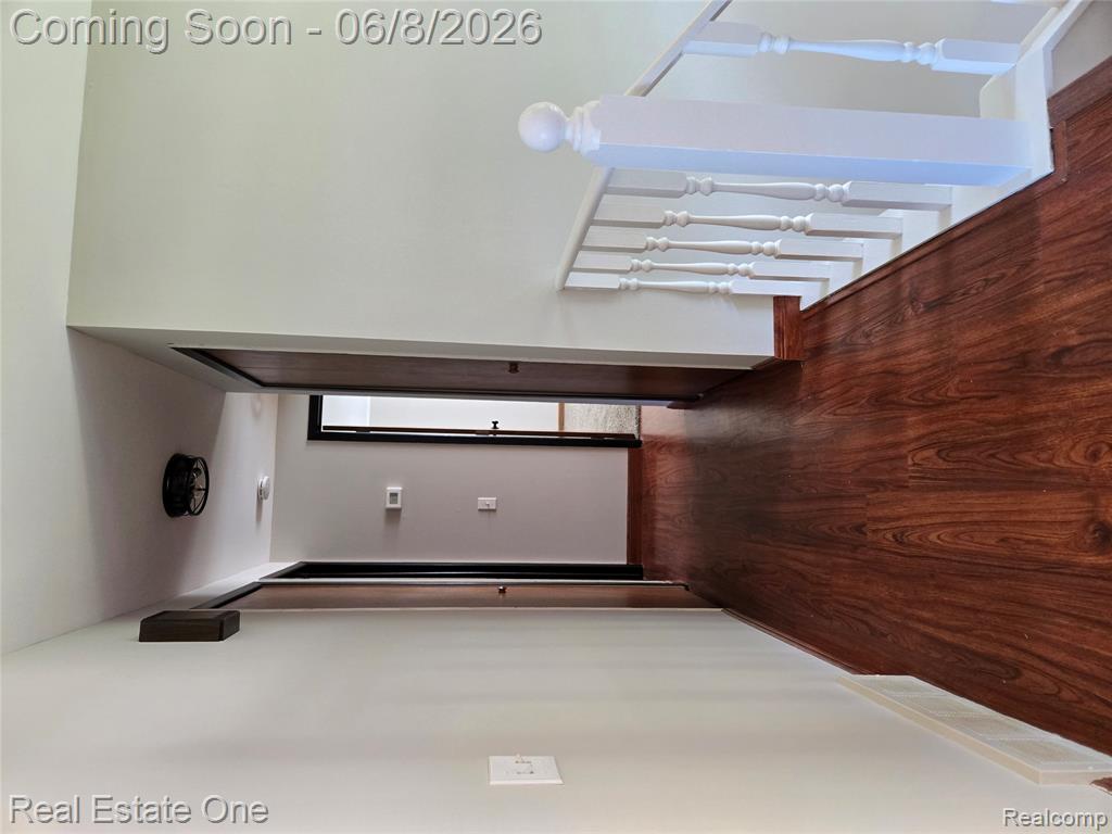 661 Harry Paul Drive, Lake Orion, MI 48362 — Photo 9