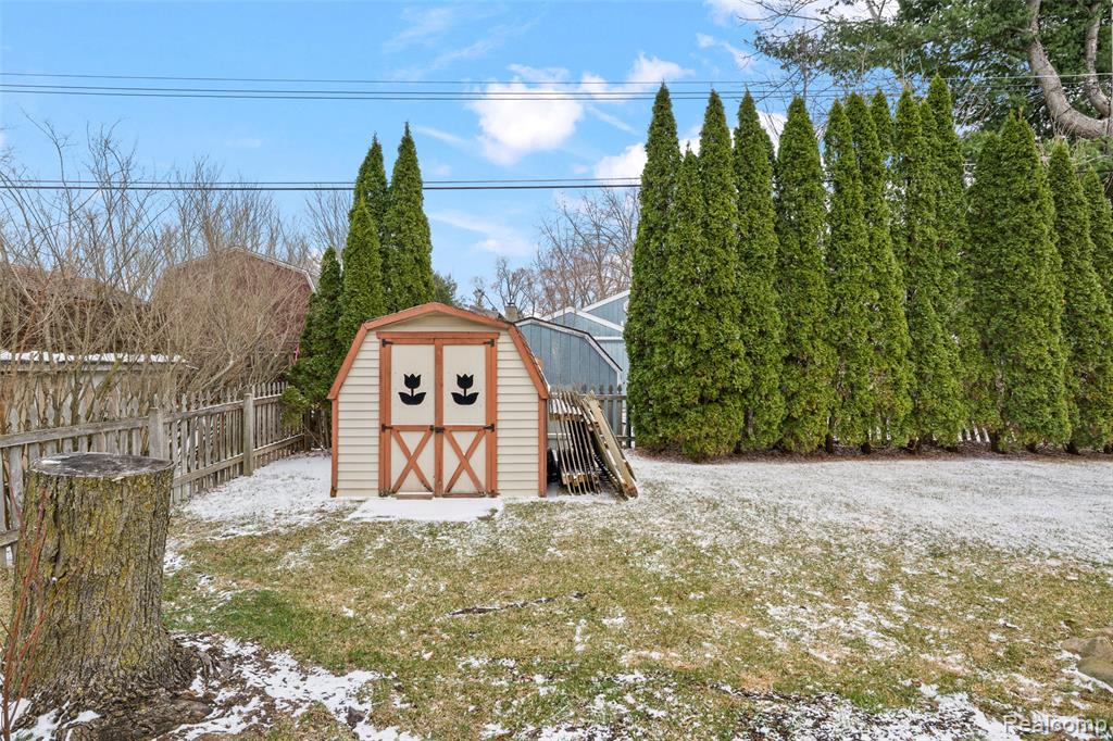 3778 Ponchartrain Drive, Pinckney, MI 48169 — Photo 7