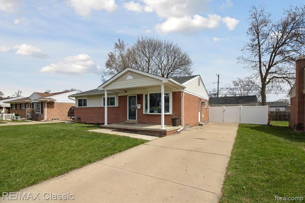 832 VAN SULL Street, Westland, MI — Photo 4