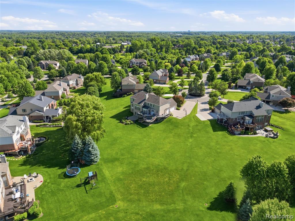 5631 Skye Court, Rochester, MI 48306 — Photo 13