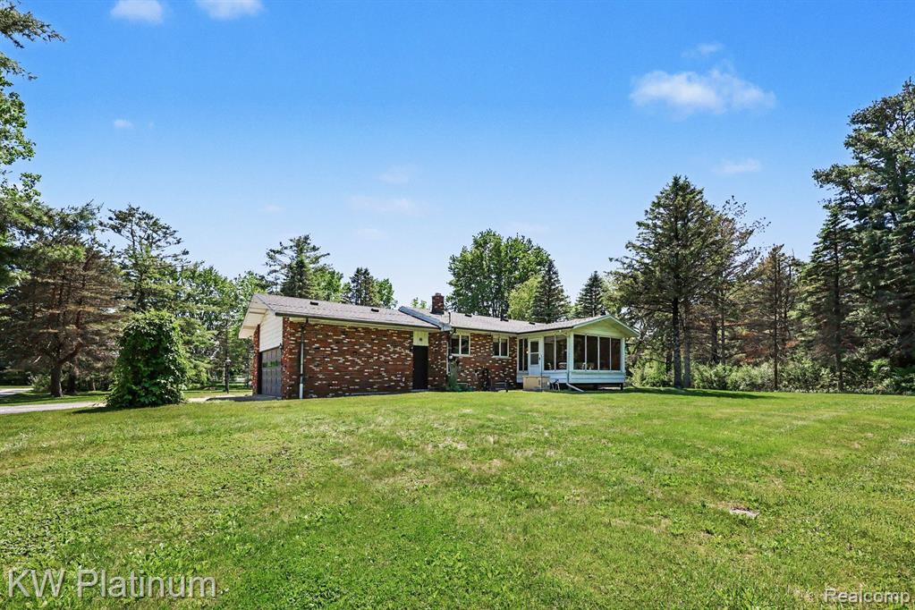 9474 Bartel Road, Columbus, MI — Photo 28