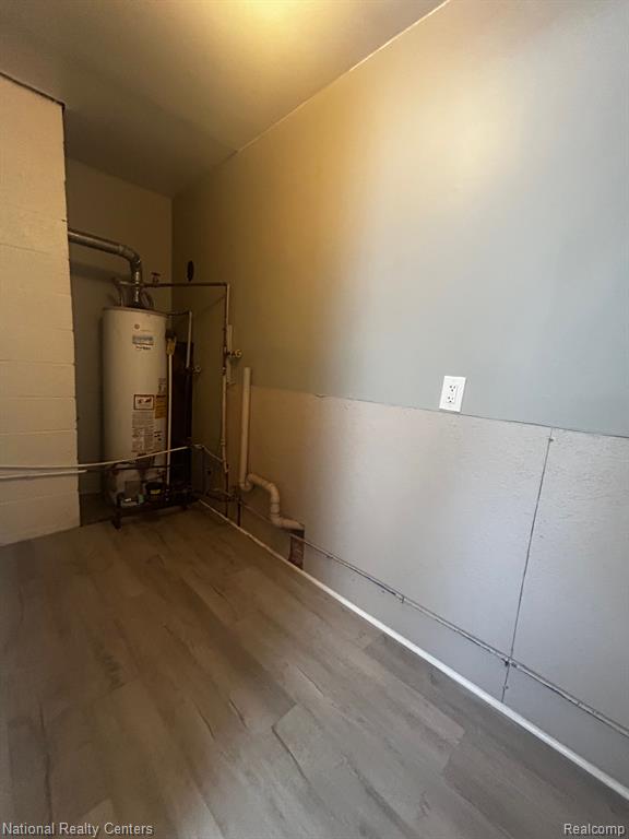 576 E BARRETT Avenue, Madison Heights, MI 48071 — Photo 12