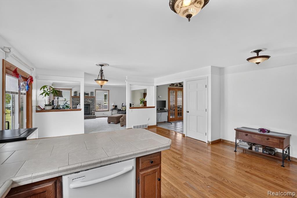 6888 Slawski Drive, Fowlerville, MI 48836 — Photo 19