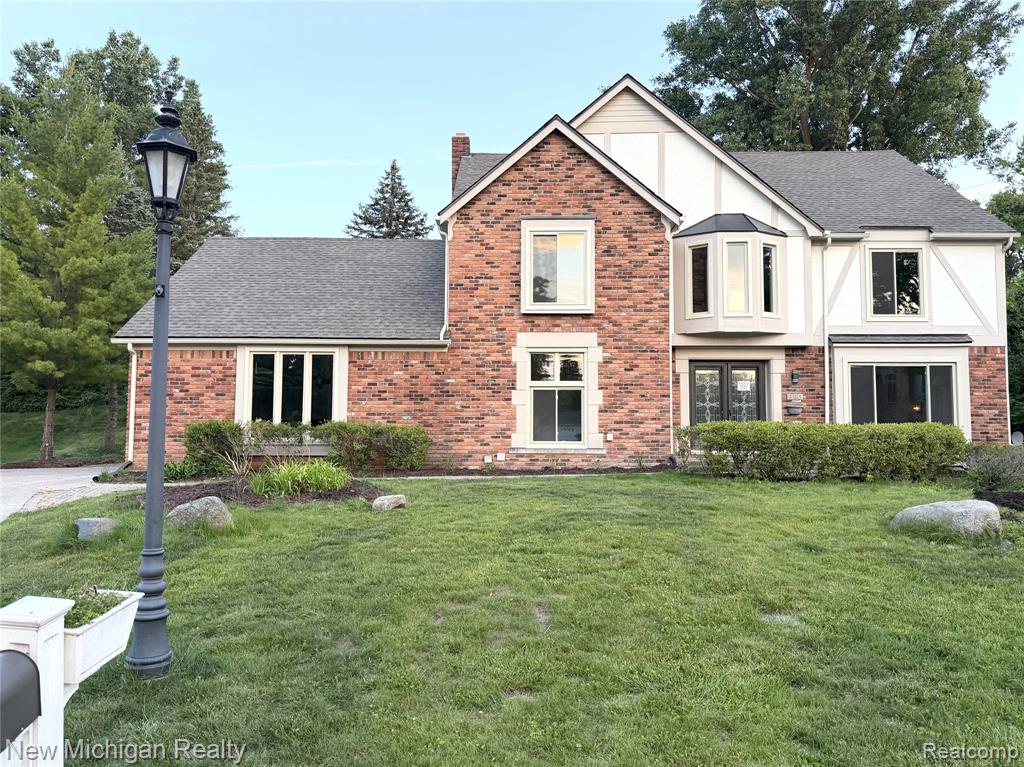 650 Deerfield Court, Rochester Hills, MI 48309 — front exterior