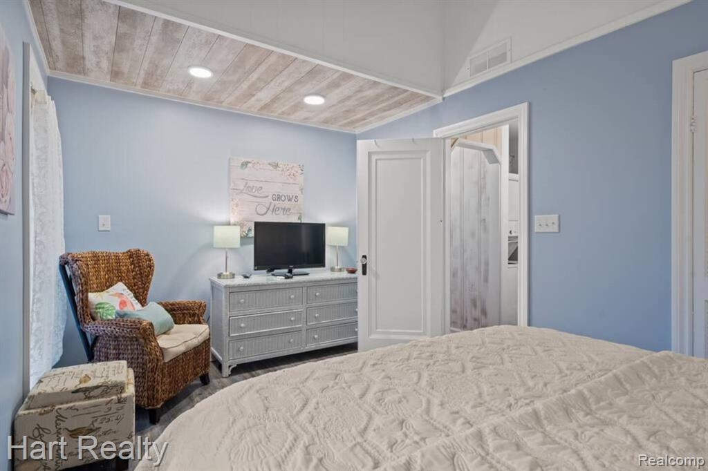 5628 Washington, Lexington, MI 48450 — Photo 14