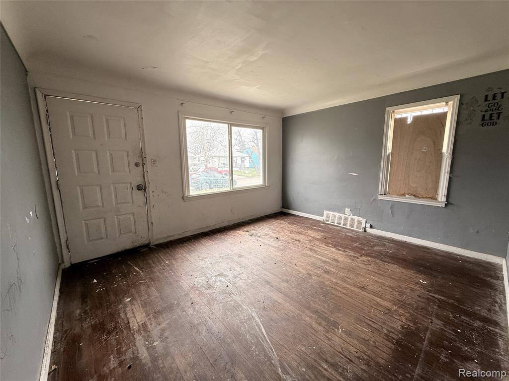 8855 Stout Street, Detroit, MI 48228 — Photo 3