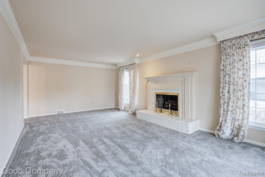 702 PARKMAN Drive, Bloomfield Hills, MI 48304 — Photo 7