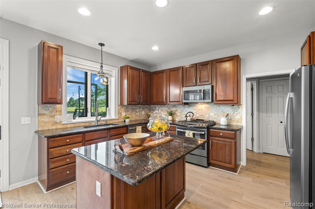 46969 Glastonbury Drive, Canton, MI 48188 — Photo 21