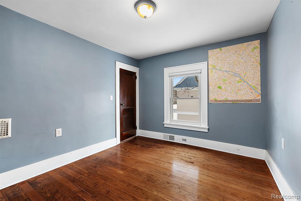 52 DENNISON Street, Oxford, MI 48371 — Photo 34