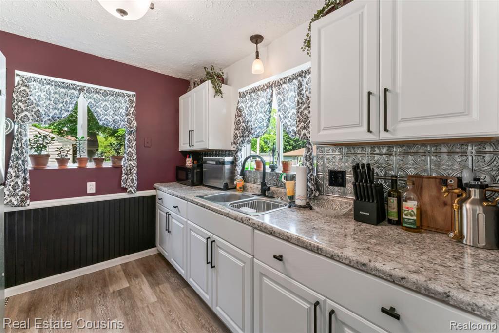135 Bevins Street, Holly, MI 48442 — Photo 7