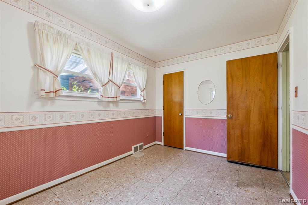 543 Broadacre Avenue, Clawson, MI — Photo 24