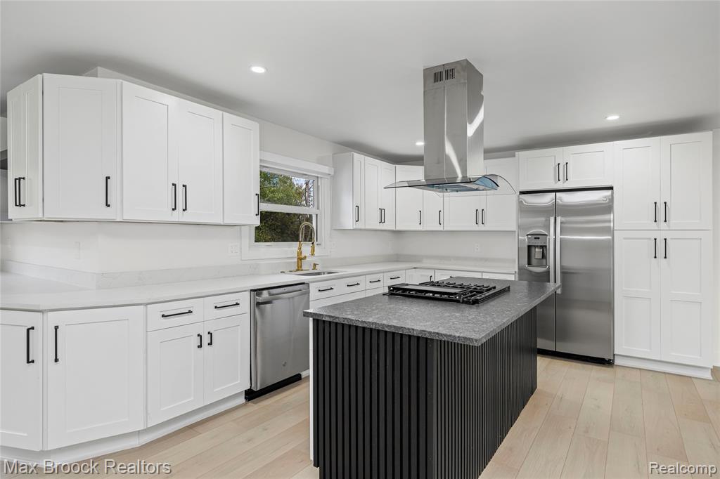 4800 Faircourt Drive, West Bloomfield, MI — Photo 13