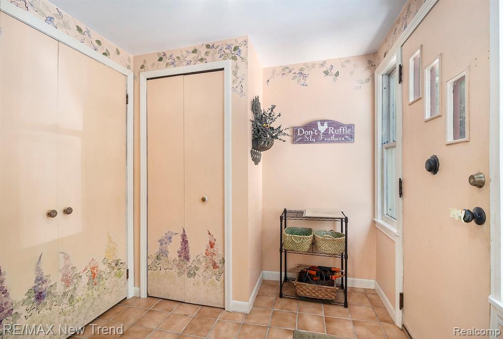 4044 Fieldview Avenue, West Bloomfield, MI 48324 — Photo 14