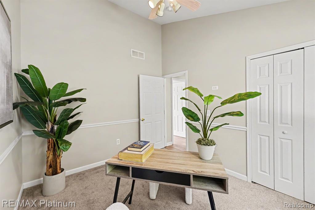 11624 ISLAND COURT, Hartland, MI 48353 — Photo 11
