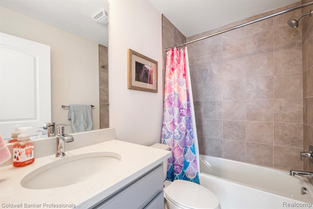 47749 Alden Terrace N, Northville, MI 48168 — Photo 37