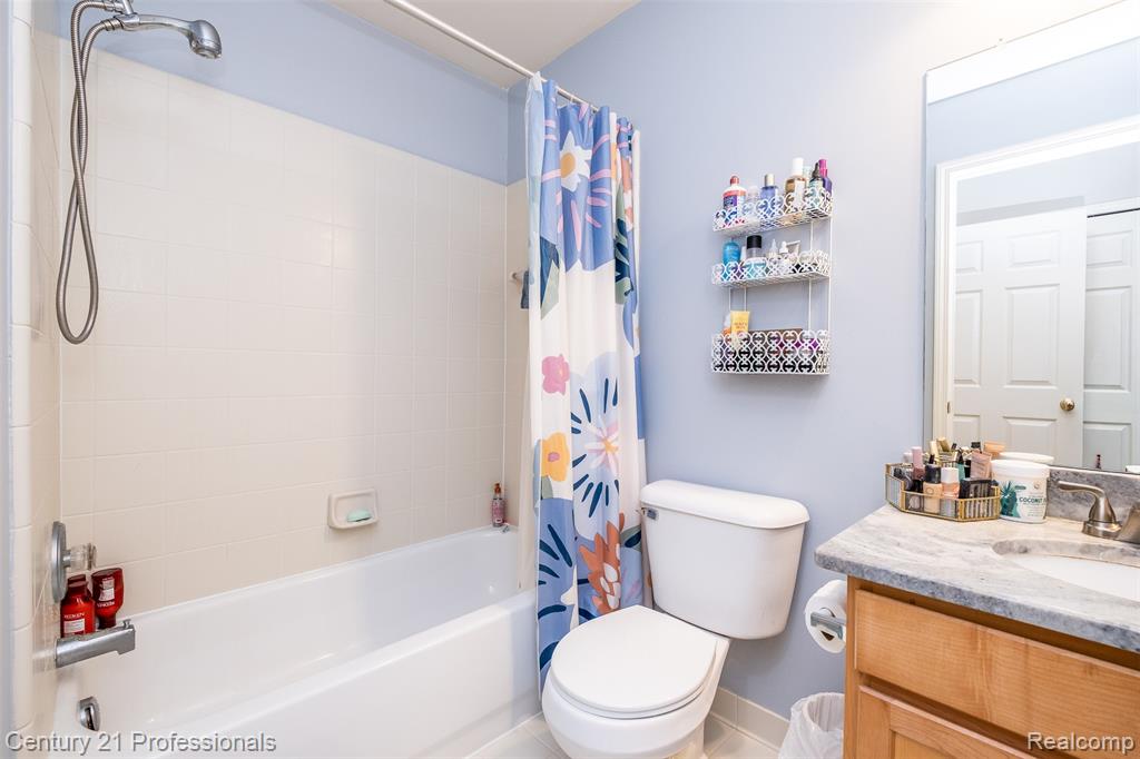 3901 Arbor Drive, Auburn Hills, MI 48326 — Photo 33