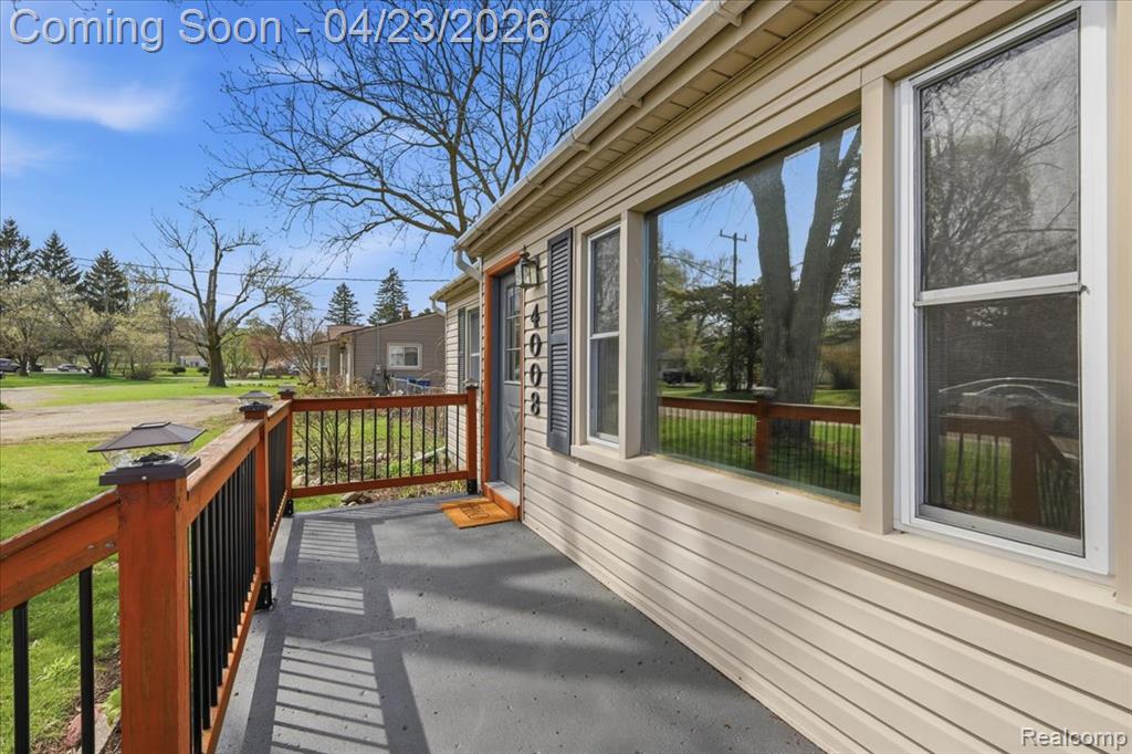 4008 Woodmere Drive, Waterford, MI 48329 — Photo 4