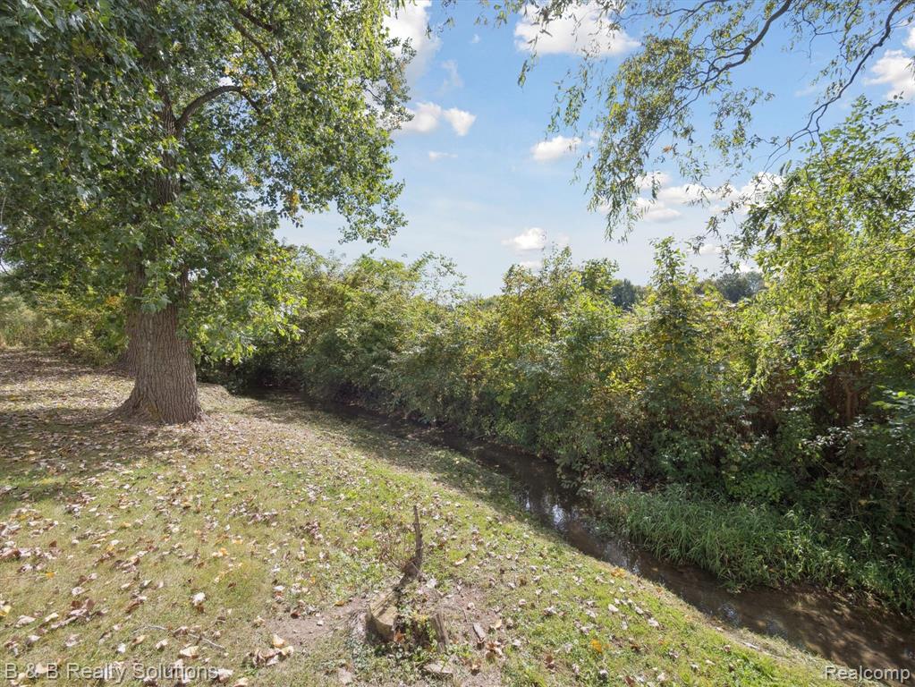 8560 Hough Road, Almont, MI 48003 — Photo 42