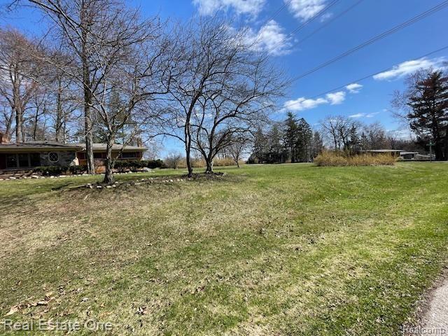 5824 WARBLER Drive, Clarkston, MI — Photo 2