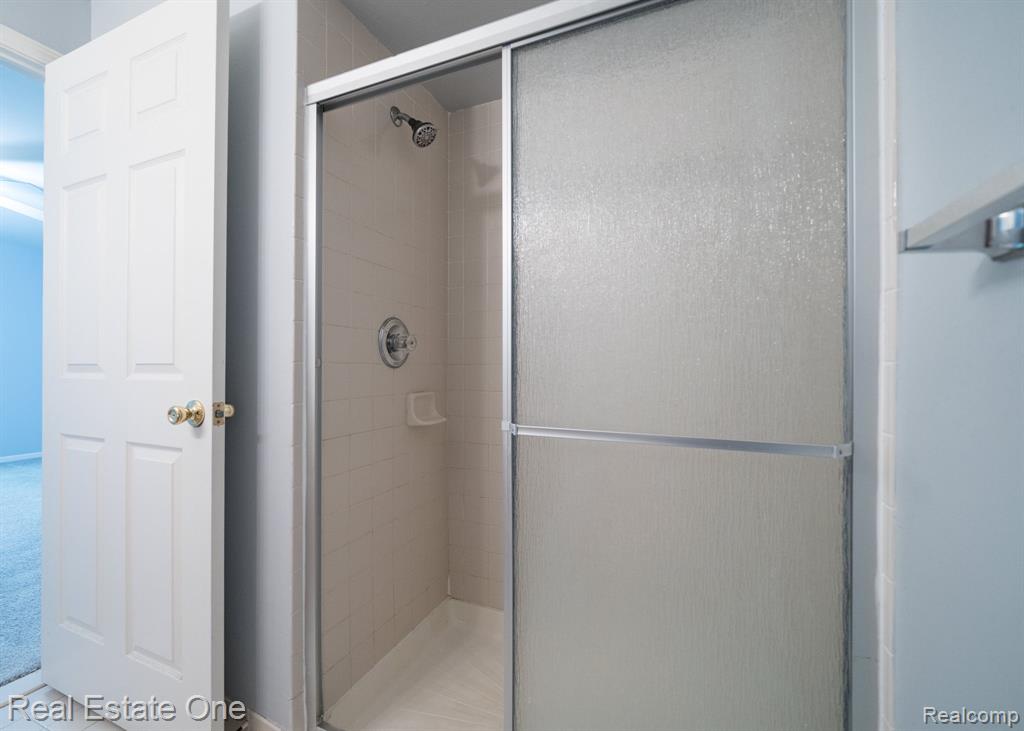 44770 Marigold Drive, Sterling Heights, MI 48314 — Photo 14