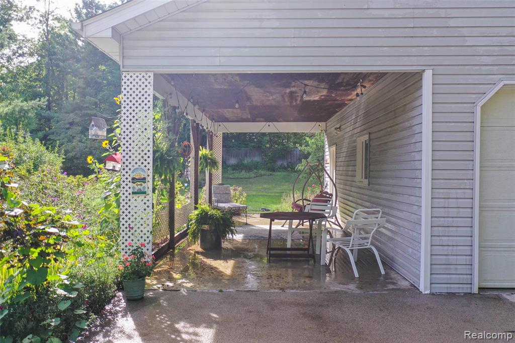 6125 White Sands Drive, Marathon, MI 48464 — Photo 8