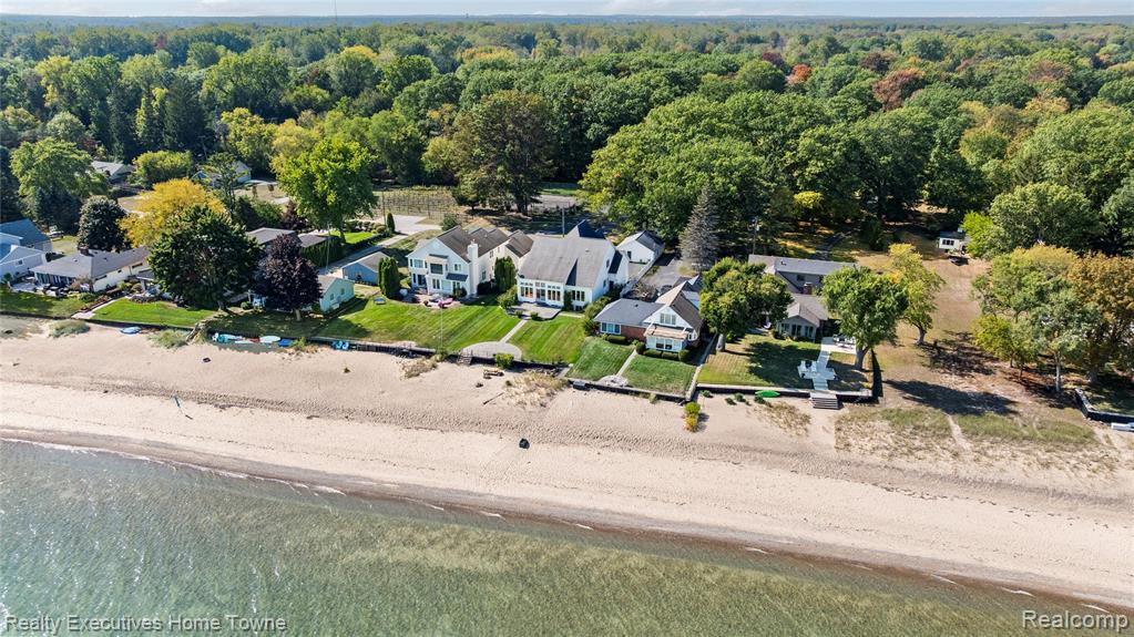 5802 Lakeshore Road, Fort Gratiot, MI 48059 — Photo 10