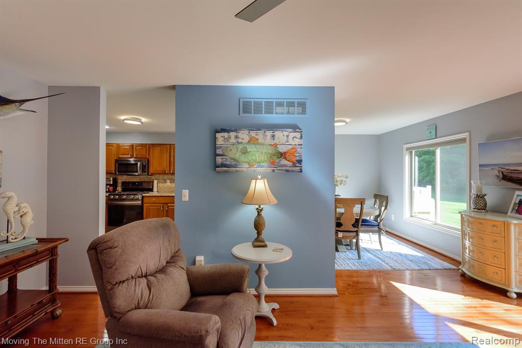 17449 Ava Court, New Boston, MI 48164 — Photo 6