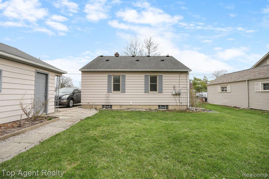 7545 CRISSMAN Street, Utica, MI 48317 — Photo 26