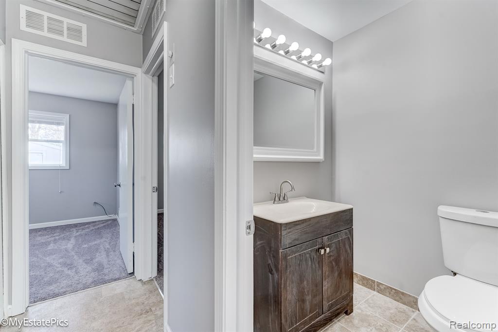 547 S Hawthorne Street, Westland, MI 48186 — Photo 36