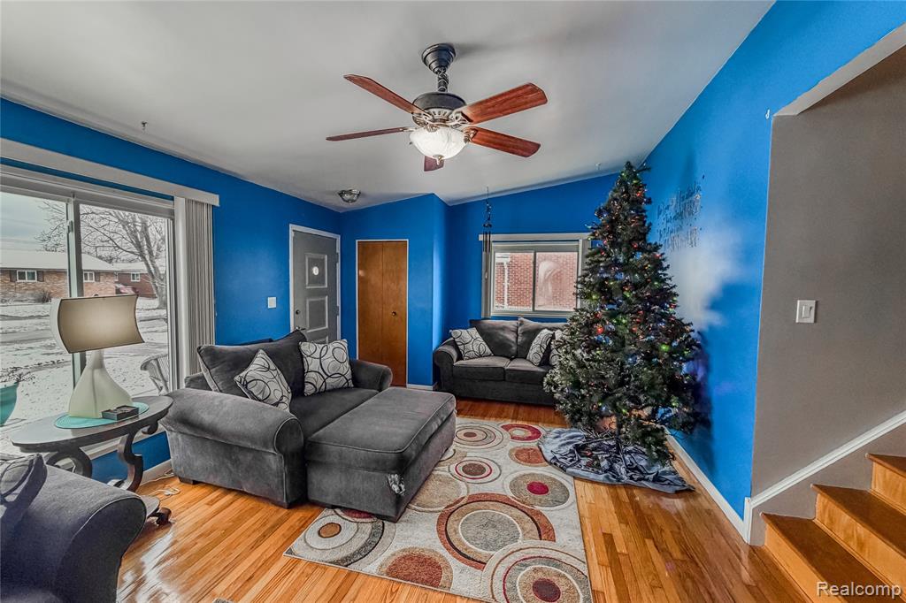 17858 Summer Lane S, Fraser, MI 48026 — Photo 4