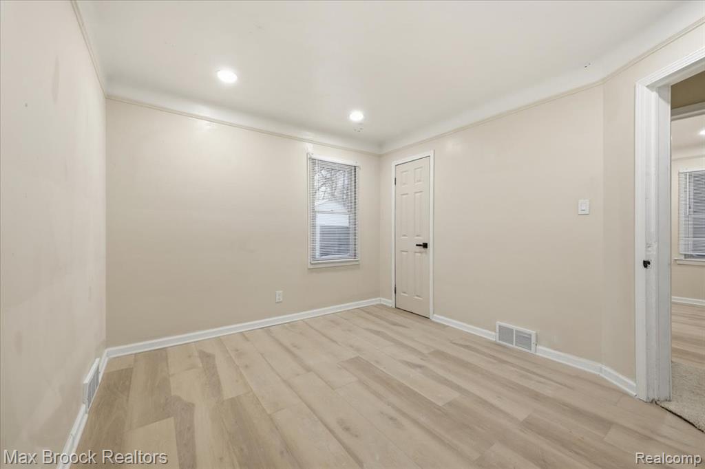 9722 Wayburn Street, Detroit, MI 48224 — Photo 16