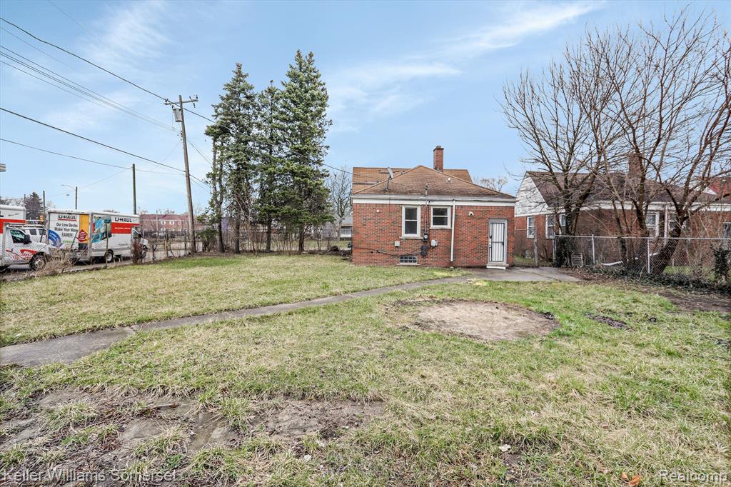 8681 ARTESIAN Street, Detroit, MI 48228 — Photo 16