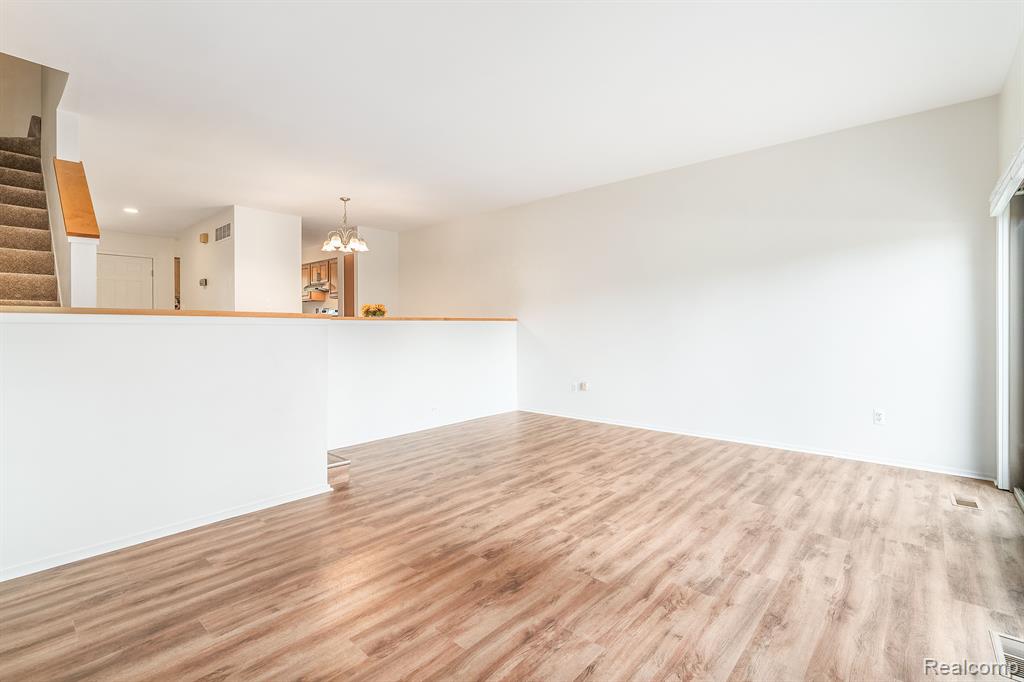 2109 PAULINE CT, Ann Arbor, MI 48103 — Photo 12