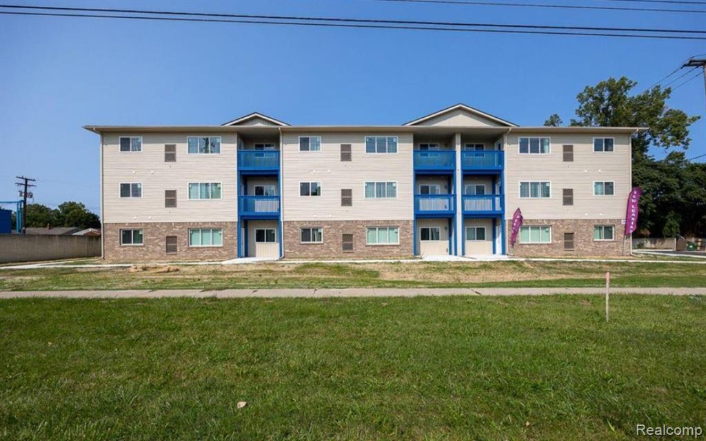 35410 Van Born Road, Wayne, MI 48184