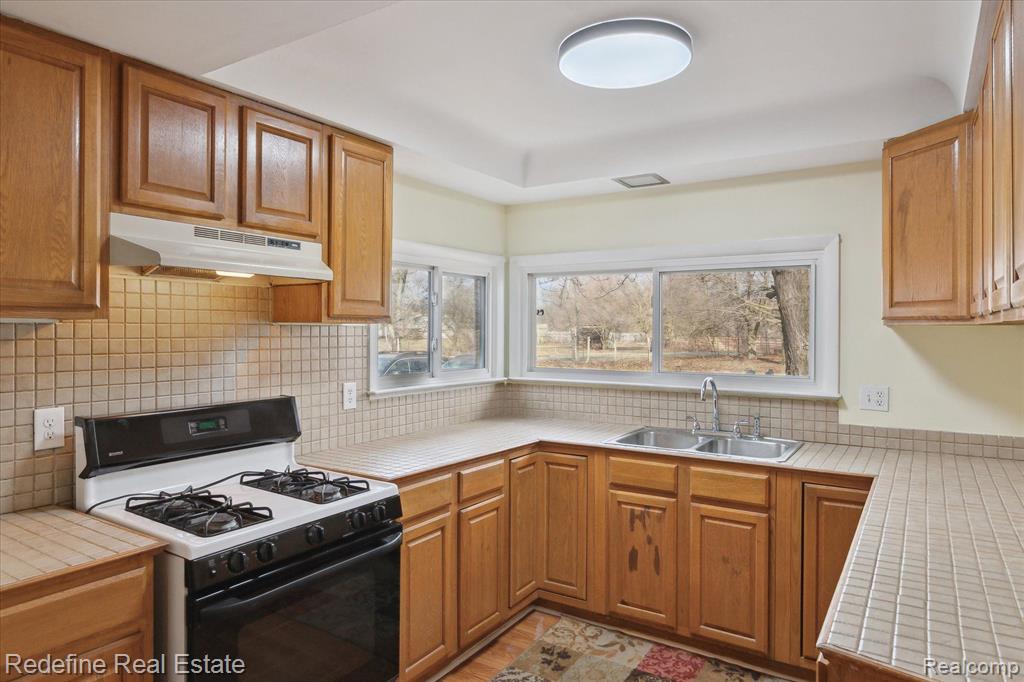 7492 Milan Oakville Road, Milan, MI 48160 — Photo 9