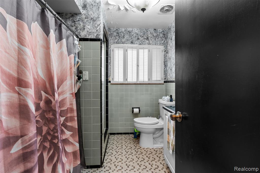 413 Kings Highway, Lincoln Park, MI 48146 — Photo 10