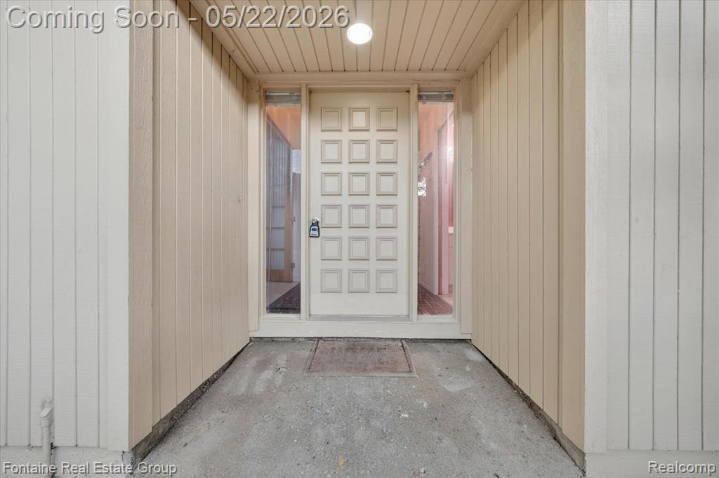 7406 Azalea Court, West Bloomfield, MI — Photo 33