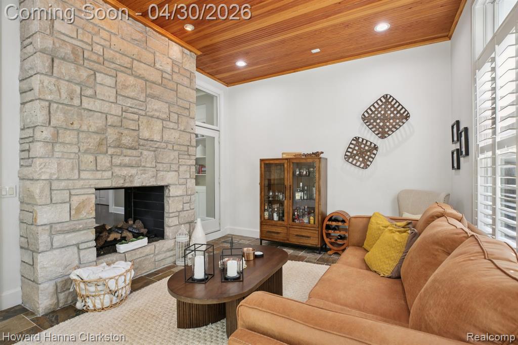 7651 Maple Ridge Court, Clarkston, MI — Photo 17