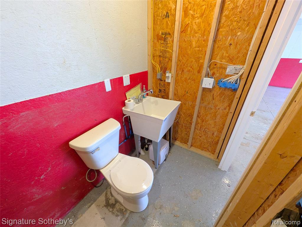 2059 Columbia Road, Berkley, MI 48072 — Photo 29