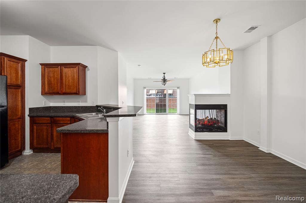 43450 Pendleton Circle, Sterling Heights, MI 48313 — Photo 6