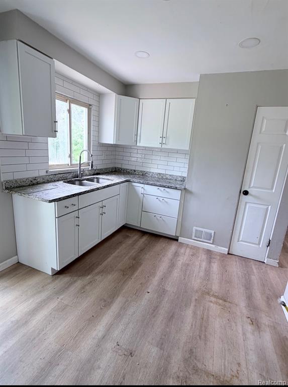 5322 Winthrop Boulevard, Flint, MI 48505 — Photo 5